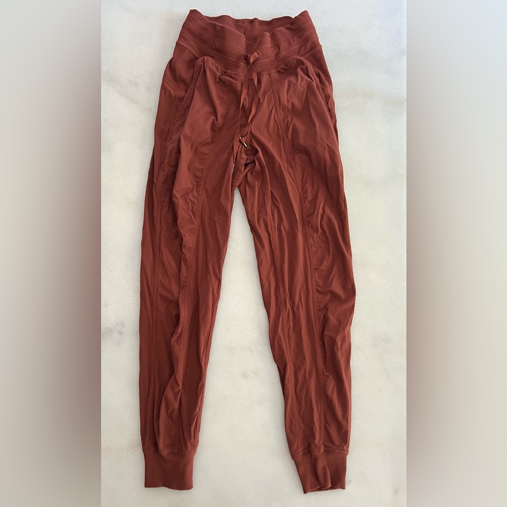 🎀Lululemon Dance Studio MR Jogger size 0🎀 Good used condition!!
